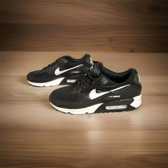 Womens Size 8 - Nike Air Max 90 Low Black White - Picture 3 of 6